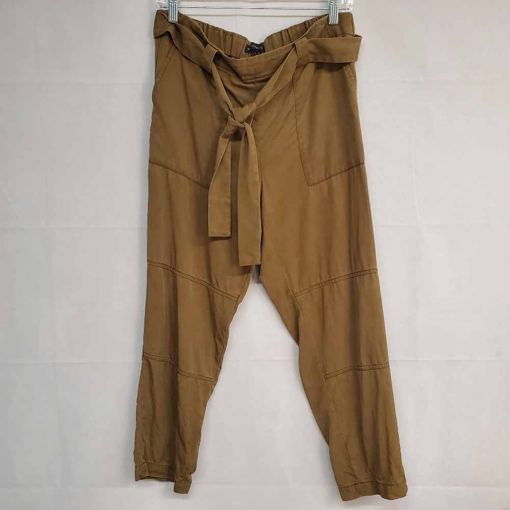 Banana Republic belted jogger pants